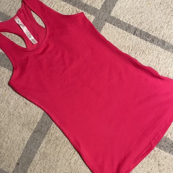 Lululemon - Picture 3 of 3